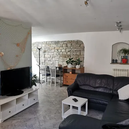 Terassin Koper